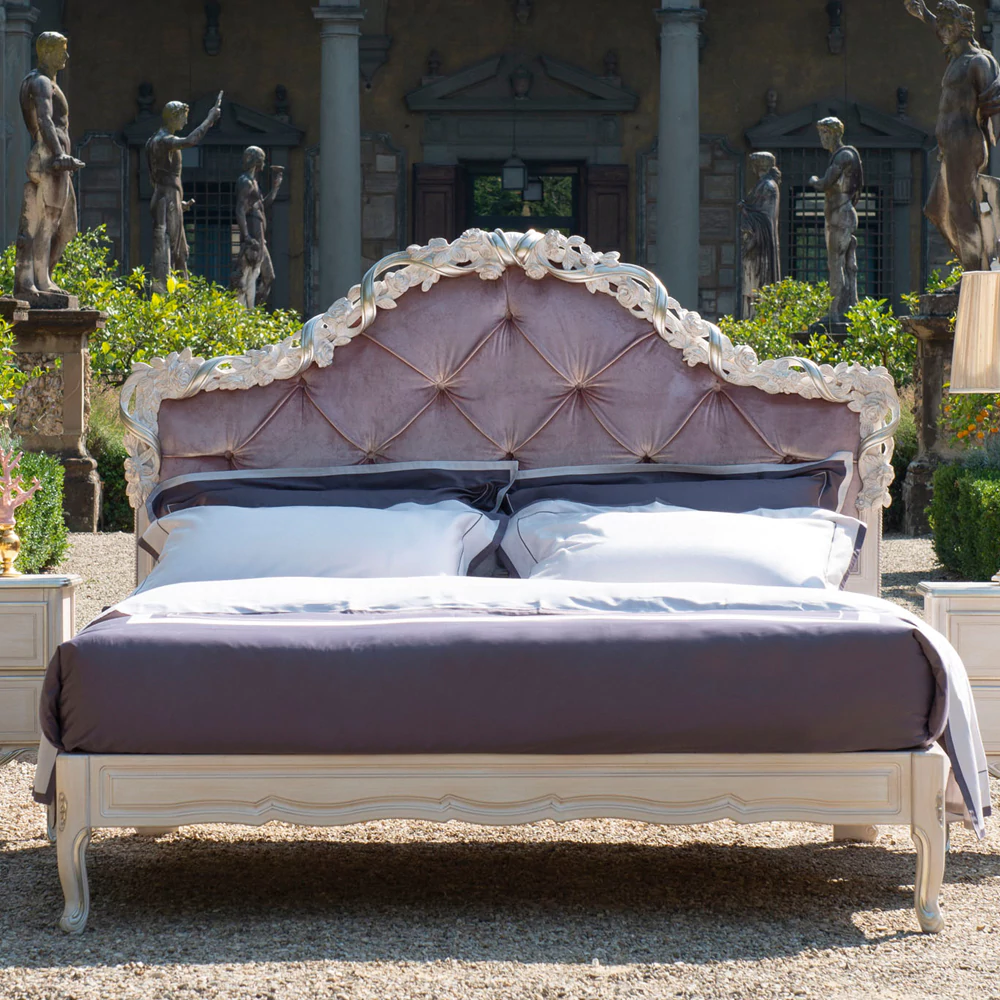 classic-style-button-upholstered-bed-with-carvings