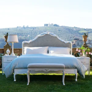 ornate-classic-Luxery-style-bed