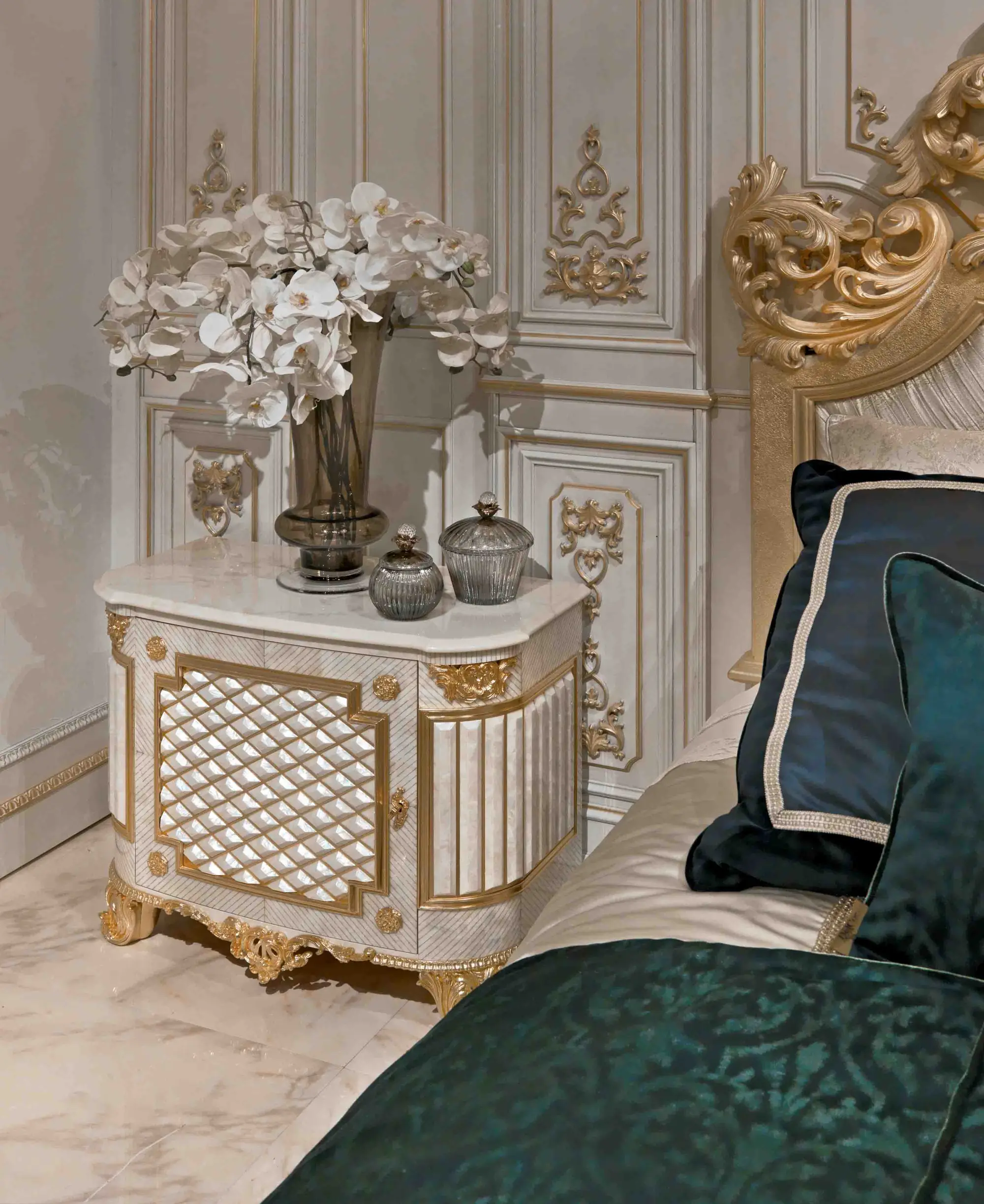 Luxury Hand-Carved King Size Bed - Image 7