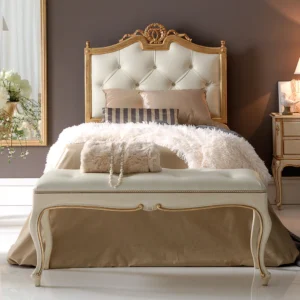 Semi Poster Victorian Queen Size Bed
